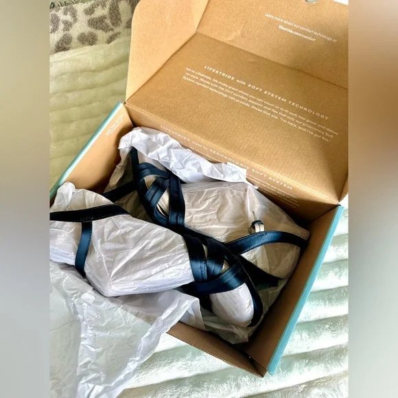 LifeStride Maebree High Heel Shoes - Picture 8 of 10